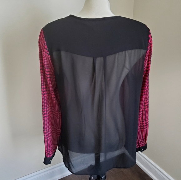 Michael Kors Houndstooth Print Front Zip Blouse - Picture 6 of 9